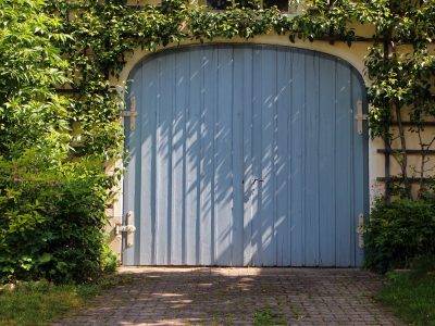 garage-355358_1920-400x300.jpg